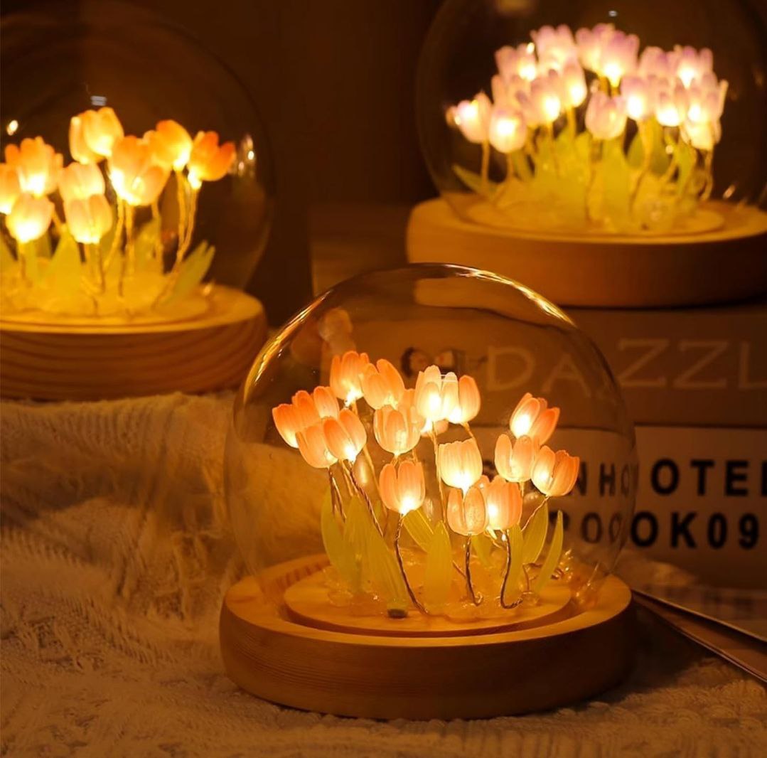 STYLISH TULIP LAMP